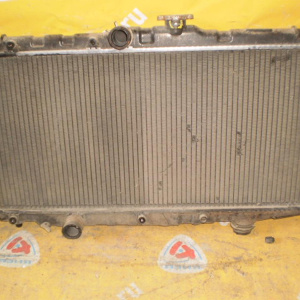 Радиатор охлаждения TOYOTA AT170/AE90 m/t дефект трубки расширителя (без дифузора)