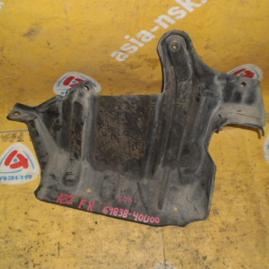 Защита двигателя NISSAN A32 Cefiro R бок 64838-40U00
