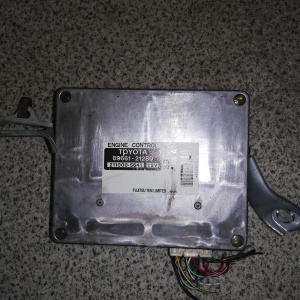 Компьютер ДВС TOYOTA Caldina 3S-FE ST215