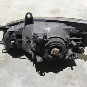 Фара TOYOTA прав Hiace Regius KCH10W