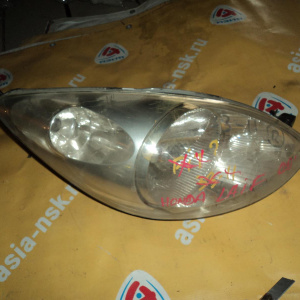 Фара HONDA прав Life JB8 '2002