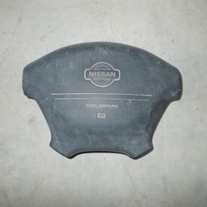 Подушка безопасности NISSAN Bluebird/Bassara/Presage/R'Nessa/Primera/Pulsar U14/U30/N30/P11/N15 вод 4 спицы (с зарядом)