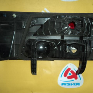 Вставка между стопов TOYOTA Lucida L