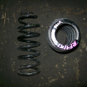 Пружина HONDA RF1 Stepwgn R 2WD