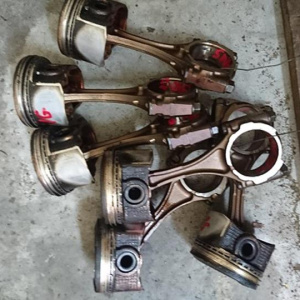 Поршень с шатуном TOYOTA 1G-FE Beams диаметр 47/20мм.