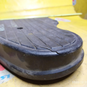 Кожух ГРМ Nissan RD28 дефект в 19956-023-1
