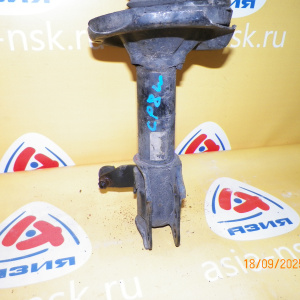 Стойка Mazda CP8W Premacy зад, прав Ухо в низу.