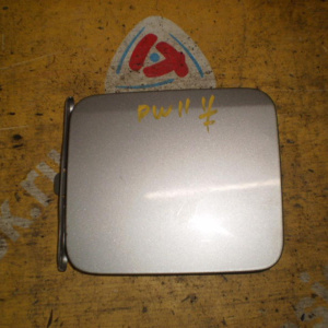 Лючок бензобака NISSAN Avenir W11
