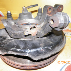 Ступица Toyota AE100/AE101/AE110/AE111/EE100/EE101/EE110/EE111/AE104/AE114/AE115 Corolla/Sprinter перед, прав 2WD/4WD Суппорт-(54-22). ABS.В сборе.Диаметр дис