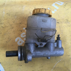 Главный тормозной цилиндр NISSAN Z10 Cube