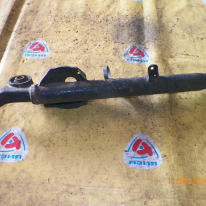 Рычаг Toyota CXR20, TCR20, CXR10, TCR10 Estima/Estima Emina/Estima Lucida/Previa зад, лев С моста, продольный под пружину.