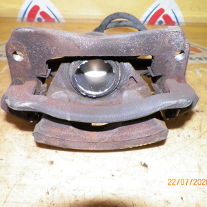 Суппорт Toyota SV40/SV41/SV42/SV43/CV40/CV43 перед, прав 47730-32160.47730-32161 2WD/4WD (57-25). Под колодки (04465-20110). Camry/Vista