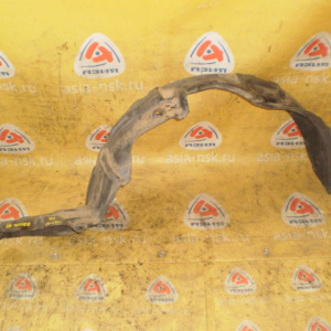 Подкрылок TOYOTA Raum EXZ10 перед, прав