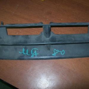 Заглушка в бампер Toyota Mark II GX80 L