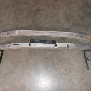 Усилитель бампера NISSAN Presage U30 F