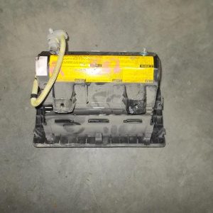 Подушка безопасности TOYOTA Altezza SXE10 пасс. (с зарядом)