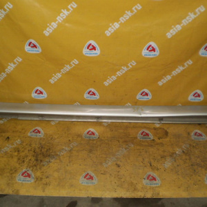 Накладка на порог SUBARU Forester SF5 R 91057 FC700