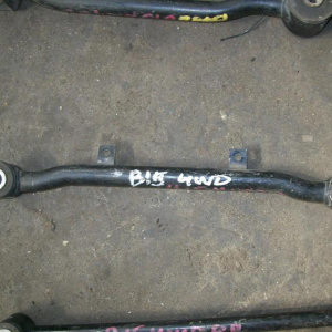 Тяга поперечная Nissan FNB15/QNG10 Sunny/Bluebird Sylphy R н 4WD Не регулируемая.