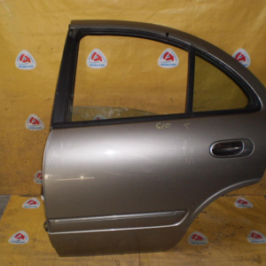 Дверь боковая NISSAN Bluebird Sylphy QG10 зад, лев хром сверху (цена за голое железо)