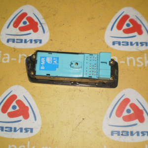 Пульт стеклоподъемника SUBARU Forester SF5 перед, прав