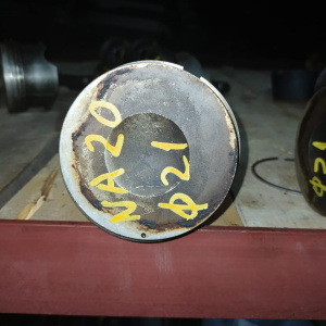 Поршень с шатуном NISSAN NA20 3 кольца, диаметр пальца 21мм.