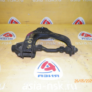 Рычаг Toyota LH60/LH61/LH66/LH50/LH51/LH56/LH70/LH71/YH50/YH60/YH71 Hiace перед, лев в 2WD С шаровой.