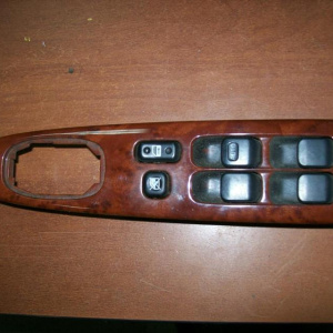 Пульт стеклоподъемника TOYOTA Altezza GXE10