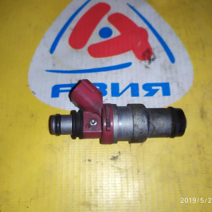 Форсунка Toyota 3S/4S Caldina/Camry ST190/SV30/SV40 трамб., красные 23250-74130