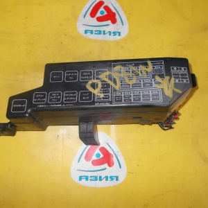 Блок предохранителей MITSUBISHI Delica PD8W