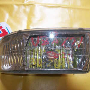 Туманка TOYOTA R UZS171