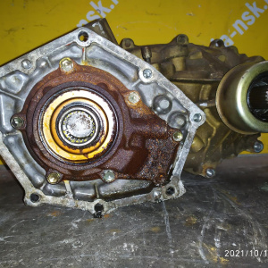 Раздатка Toyota 3L/3C Hiace/Town Ace/Lucida LH178/CR30/CXR20 a/t Fulltime 20+3 зуб. акпп=( мкпп LH178 длинная 420 мм. )