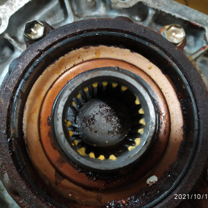 Раздатка Toyota 3L/3C Hiace/Town Ace/Lucida LH178/CR30/CXR20 a/t Fulltime 20+3 зуб. акпп=( мкпп LH178 длинная 420 мм. )