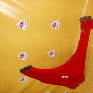 Крыло Toyota Vitz/Yaris KSP90 '2005-2007 перед, прав с отверстием