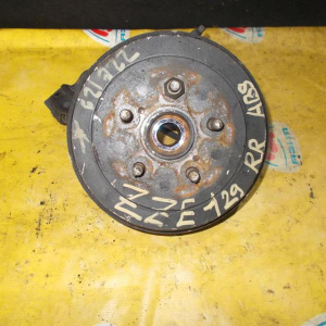 Ступица Toyota ZZE129 WiLL VS зад, прав 4WD ABS