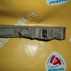 Повторитель в бампер TOYOTA лев Mark II GX100 '1998 бел