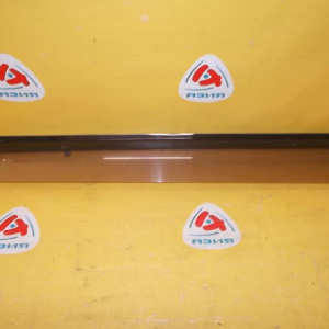 Ветровик Toyota Corolla Fielder NZE120 зад, прав