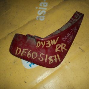 Брызговик Mazda Demio DY3W зад, прав