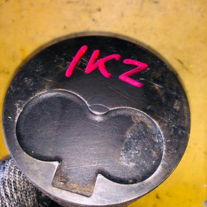 Поршень с шатуном TOYOTA 1KZ