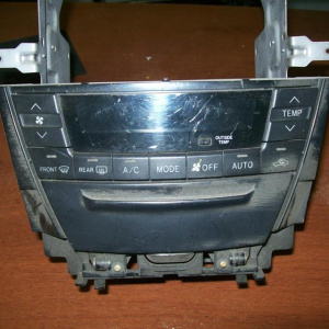 Климат-контроль TOYOTA AZT241 Caldina