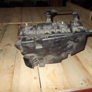 Корпус воздушного фильтра NISSAN A33 Cefiro