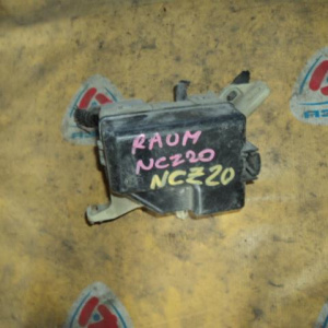 Блок предохранителей TOYOTA NCZ20 Raum