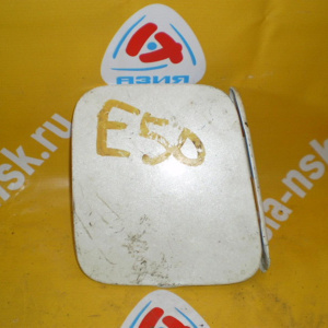 Лючок бензобака NISSAN Elgrand E50