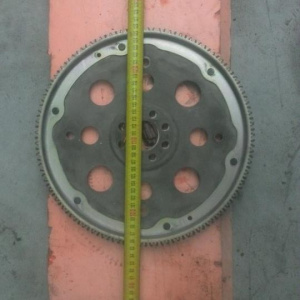 Маховик Nissan VQ20 Cefiro A32/A33 a/t 210 мм. по центрам болтов