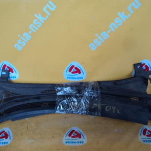 Решетка под лобовое стекло Mazda Demio DY3W