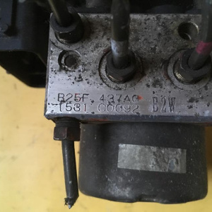Блок ABS Mazda BJ5P Familia 326F437A0