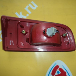 Вставка между стопов Mazda Demio DY3W R