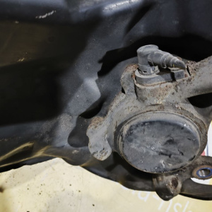 Ступица Toyota JZS147/JZS155/JZS177/UZS141/UZS151/UZS171/JZS160 Crown Majesta перед, прав ABS БЕЗ ДИСКА И СУППОРТА 43211-30160/43502-30140