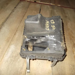 Корпус воздушного фильтра MITSUBISHI CU2W 4G63 Airtrek MR514993