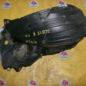 Подкрылок TOYOTA Altezza SXE10 перед, прав