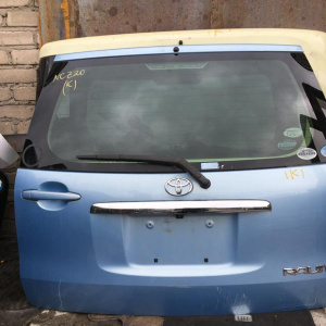 Дверь задняя TOYOTA Raum NCZ20